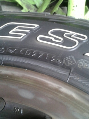 ขายล้อพร้อมยาง 225/75/15ปี12