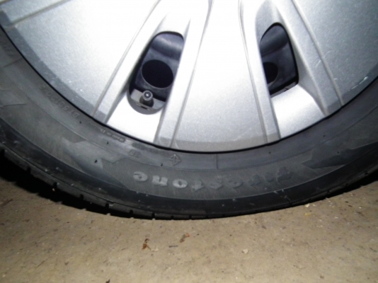 ขายหรือแลกยาง ขายหรือแลกยาง