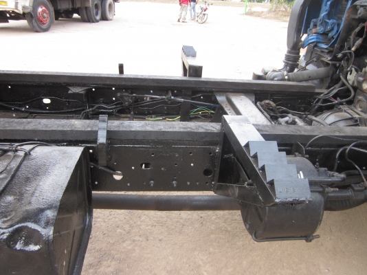 ขาย   โตโยต้า  ดั๊ม (บิ๊กไดน่า)   3  ใบปัด    330,000  ทะเบียน  ชื่อผู้ขายเอง