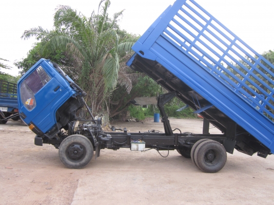 ขาย   โตโยต้า  ดั๊ม (บิ๊กไดน่า)   3  ใบปัด    330,000  ทะเบียน  ชื่อผู้ขายเอง