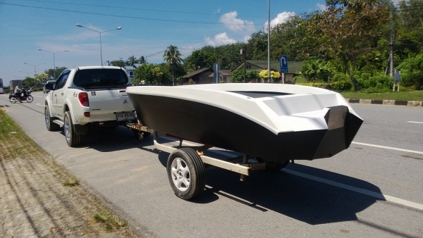 เรือไม้อัด 13.5 ฟุต เครื่อง Hondex 15 hp. เรือไม้อัด 13.5 ฟุต เครื่อง Hondex 15 hp.