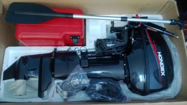 เรือไม้อัด 13.5 ฟุต เครื่อง Hondex 15 hp. เรือไม้อัด 13.5 ฟุต เครื่อง Hondex 15 hp.