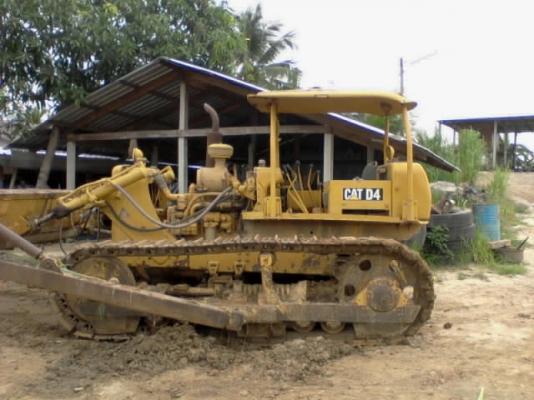 ขายแทรกเตอร์ D4 สภาพพร้อมใช้ ขายตามสภาพ ติดต่อได้ ที่คุณ อ๊อฟ พิจิตร 086-737-9991