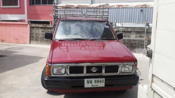 ขาย นิสัน รถบรรทุกของ