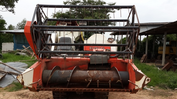 ขาย รถเกี่ยวข้าว แบบ รองกระสอบ DC 60 พร้อมใช้งาน ราคาเบาๆ ครับ ขาย รถเกี่ยวข้าว แบบ รองกระสอบ DC 60 พร้อมใช้งาน ราคาเบาๆ ครับ