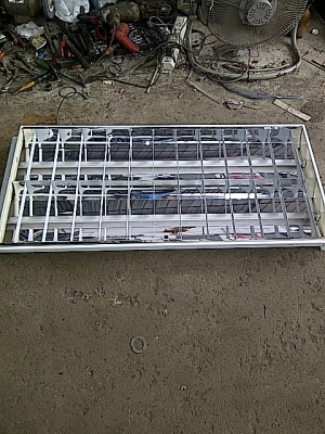 ขาย..โคมไฟตะแกรงแบบฝังฝ้า 40W