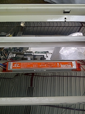 ขาย..โคมไฟตะแกรงแบบฝังฝ้า 40W