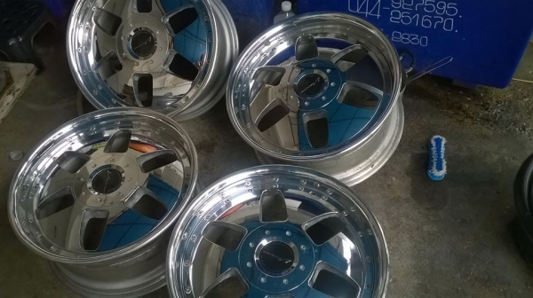 ล้อแม๊ก 18 โครเมี่ยมญี่ปุ่น.กว้าง8.5 ใส่โตโยต้า 5/114--4/100