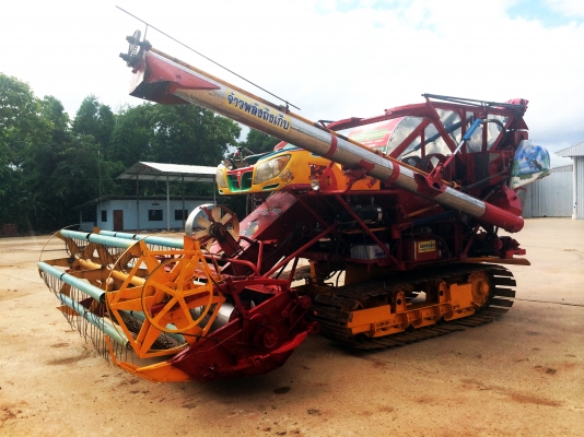 ขายด่วน รถเกี่ยวข้าวเกษตรพัฒนา  จ้าวช้างไวไฟ