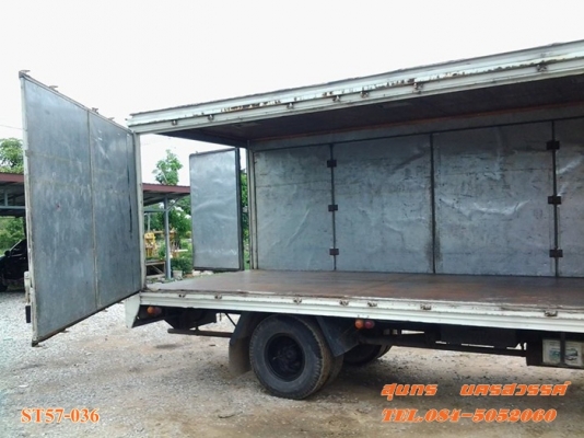 ขายด่วน รถบรรทุก 6 ล้อ HINO  117 แรง  รถห้างแท้ ตู้แห้งช่วงยาว 5.5M 10 บานไม่มีเสากลาง รถสภาพสวย พร้อมใช้ ราคาสุดคุ้ม