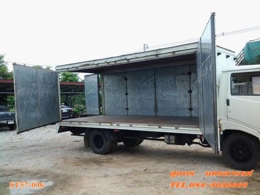 ขายด่วน รถบรรทุก 6 ล้อ HINO  117 แรง  รถห้างแท้ ตู้แห้งช่วงยาว 5.5M 10 บานไม่มีเสากลาง รถสภาพสวย พร้อมใช้ ราคาสุดคุ้ม