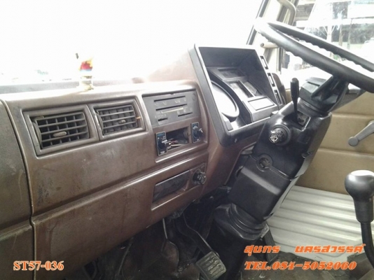 ขายด่วน รถบรรทุก 6 ล้อ HINO  117 แรง  รถห้างแท้ ตู้แห้งช่วงยาว 5.5M 10 บานไม่มีเสากลาง รถสภาพสวย พร้อมใช้ ราคาสุดคุ้ม