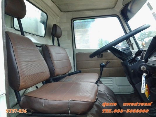 ขายด่วน รถบรรทุก 6 ล้อ HINO  117 แรง  รถห้างแท้ ตู้แห้งช่วงยาว 5.5M 10 บานไม่มีเสากลาง รถสภาพสวย พร้อมใช้ ราคาสุดคุ้ม