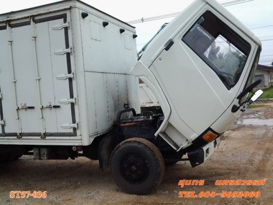 ขายด่วน รถบรรทุก 6 ล้อ HINO  117 แรง  รถห้างแท้ ตู้แห้งช่วงยาว 5.5M 10 บานไม่มีเสากลาง รถสภาพสวย พร้อมใช้ ราคาสุดคุ้ม