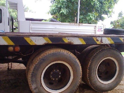สิบล้อหัวยาวเพลาเดียว หางบรรทุกแบ็คโฮ