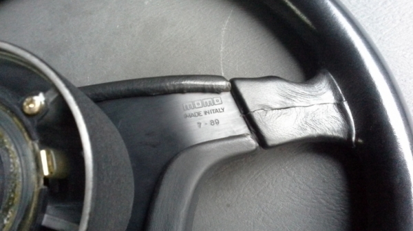 พวงมาลัย MOMO ขนาด 15" มือสอง Made in Italy