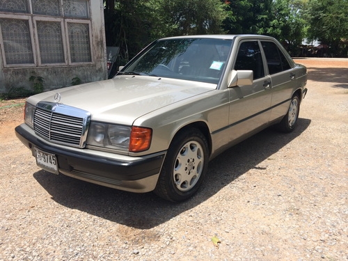 ขายBENZ 190Eสภาพสวยพร้อมใช้ ขายBENZ 190Eสภาพสวยพร้อมใช้