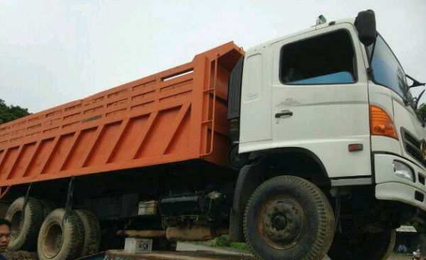 ขายครับ HINO MECA 320 ปี48 ดั้มสวยๆ ครับ ราคาแบบเบาๆๆๆครับ ขายครับ HINO MECA 320 ปี48 ดั้มสวยๆ ครับ ราคาแบบเบาๆๆๆครับ