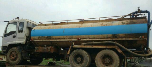 ขายครับ รถบรรทุกน้ำ DECA195 สภาพพร้อมใช้งานครับ ขายครับ รถบรรทุกน้ำ DECA195 สภาพพร้อมใช้งานครับ