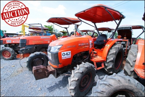 AUC 4 Code 042  แทรกเตอร์  KUBOTA L3608  ราคา เริ่มต้นการประมูล 220,000 บาท