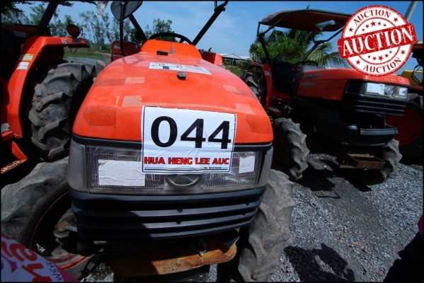 AUC 4 Code 044  แทรกเตอร์  KUBOTA L4508  ราคา เริ่มต้นการประมูล 150,000 บาท