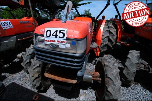 AUC 4 Code 045  แทรกเตอร์  KUBOTA L4508  ราคา เริ่มต้นการประมูล 150,000 บาท