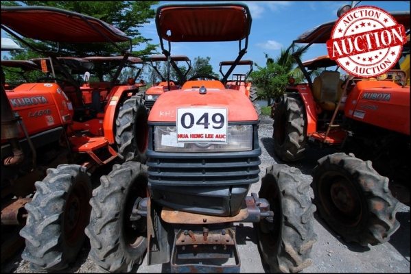 AUC 4 Code 049  แทรกเตอร์  KUBOTA L4508  ราคา เริ่มต้นการประมูล 160,000 บาท