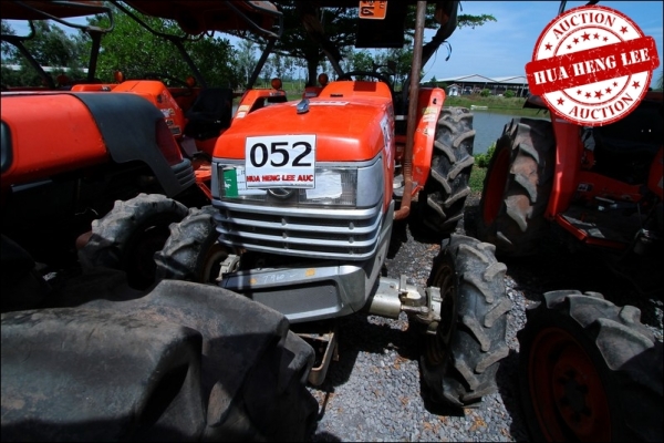 AUC 4 Code 052  แทรกเตอร์  KUBOTA L4508  ราคา เริ่มต้นการประมูล 160,000 บาท