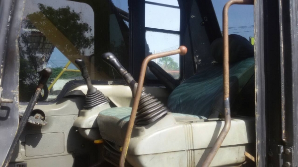 KOMATSU PC200-5 ซีเรียล68000 เก่านอก คอนโทรลสั้น ไฟฟ้าครบ แอร์เย็น เปลี่ยนแทรค บูท ใหม่หมดครับเล่มพร้อมโอน KOMATSU PC200-5 ซีเรียล68000 เก่านอก คอนโทรลสั้น ไฟฟ้าครบ แอร์เย็น เปลี่ยนแทรค บูท ใหม่หมดครับเล่มพร้อมโอน