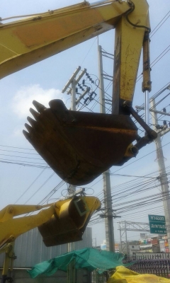 PC200-5-65620 รถขุด KOMATSUรถจากญี่ปุ่นครับ PC200-5-65620 รถขุด KOMATSUรถจากญี่ปุ่นครับ