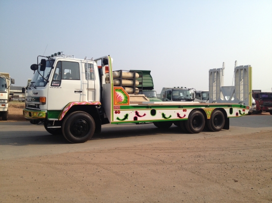 สั่งได้ครับไม่แพง รถบรรทุกรถเกี่ยว มีทั้ง ROCKY และ สิงห์ไฮเทค ยาว 6 เมตร ถึง 7.30 เมตร สวยๆพร้อมทะเบียนครับ