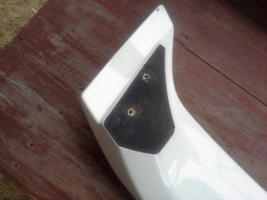 ขายวิทยุเดิม 1 แผ่น usb สปอยเลอร์หลัง modulo สีขาวสภาพใหม่ อุปกรณ์สำหรับถอดพุก