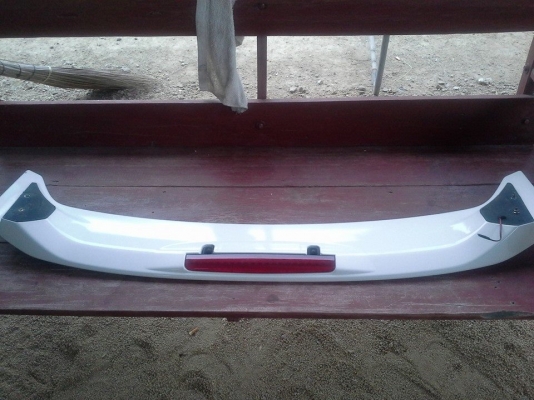 ขายวิทยุเดิม 1 แผ่น usb สปอยเลอร์หลัง modulo สีขาวสภาพใหม่ อุปกรณ์สำหรับถอดพุก