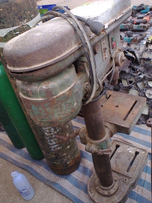 แท่นสว่านkira