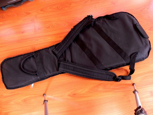 กระเป๋าใส่กีตาร์แบบหนา