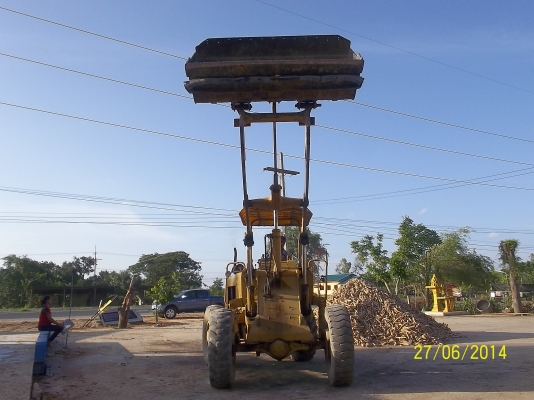 ขายรถตัก เอวอ่อน JH  63 พร้อมใช้ครับ