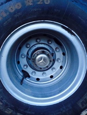 ขายรถบัส BENZ สีน้ำเงิน พัดลม 12 เมตรสนใจติดต่อสอบถาม 081-9785598 / 080-8784221