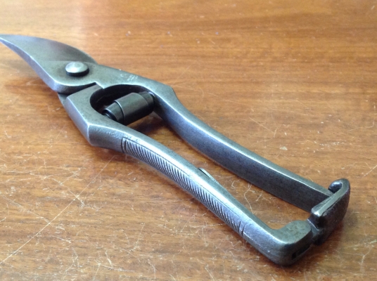 ขายกรรไกรตัดกิ่ง VINTAGE GERMANY