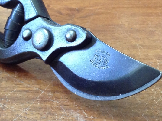 ขายกรรไกรตัดกิ่ง VINTAGE PEXTO