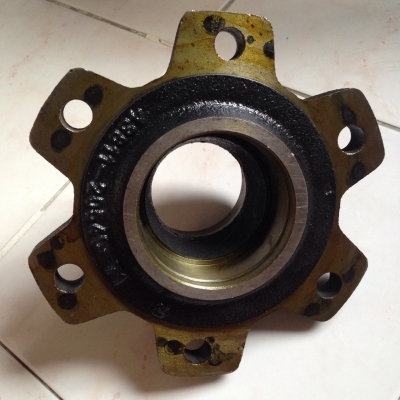 ดุมล้อสำหรับรถโฟคคลิฟท์ยี่ห้อ TOYOTA