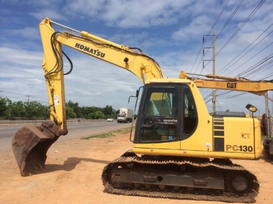 ขายรถแบคโฮ KOMATSU PC130-6 ระบบไฟฟ้าเต็ม ปี 2002 ใบแทร็ค 70 สภาพสวยมาก รถนอกนำเข้า มีVDOการทำงานครับ