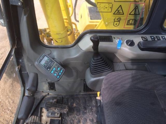 ขายรถแบคโฮ KOMATSU PC130-6 ระบบไฟฟ้าเต็ม ปี 2002 ใบแทร็ค 70 สภาพสวยมาก รถนอกนำเข้า มีVDOการทำงานครับ