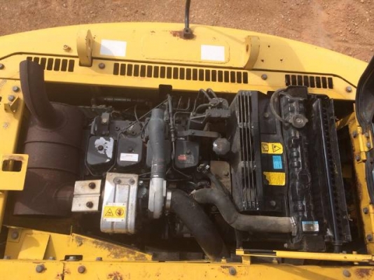 ขายรถแบคโฮ KOMATSU PC130-6 ระบบไฟฟ้าเต็ม ปี 2002 ใบแทร็ค 70 สภาพสวยมาก รถนอกนำเข้า มีVDOการทำงานครับ