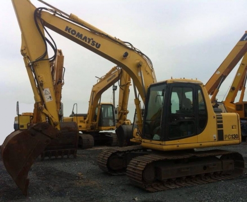 ขายรถแบคโฮ KOMATSU PC130-6 ระบบไฟฟ้าเต็ม ปี 2002 ใบแทร็ค 70 สภาพสวยมาก รถนอกนำเข้า มีVDOการทำงานครับ