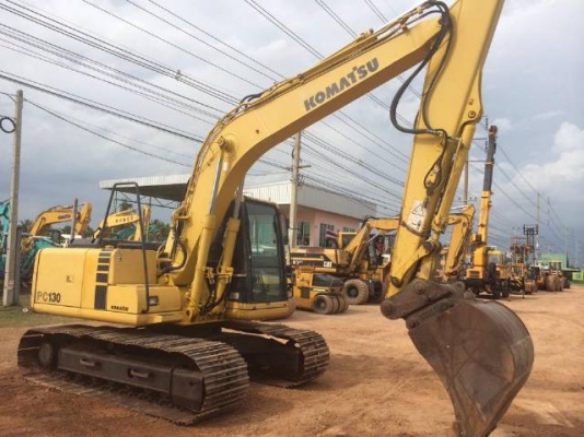 ขายรถแบคโฮ KOMATSU PC130-6 ระบบไฟฟ้าเต็ม ปี 2002 ใบแทร็ค 70 สภาพสวยมาก รถนอกนำเข้า มีVDOการทำงานครับ