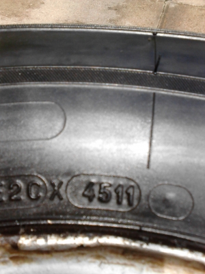 205R14C กะทะล้อพร้อมยาง  MICHELIN XCD มี 1 ล้อ Tel 081-427-3941