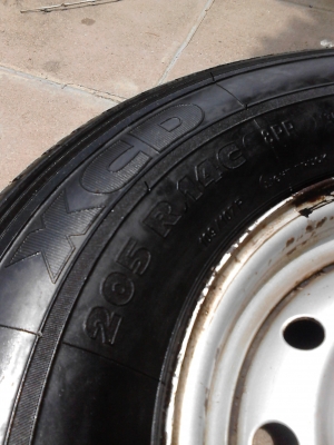 205R14C กะทะล้อพร้อมยาง  MICHELIN XCD มี 1 ล้อ Tel 081-427-3941