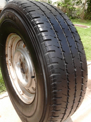 205R14C กะทะล้อพร้อมยาง  MICHELIN XCD มี 1 ล้อ Tel 081-427-3941