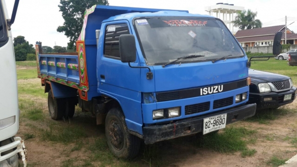 ขายรถหกล้อ isuzu 115 ดรั้ม สภาพดีเอกสารพร้อม 0811838154