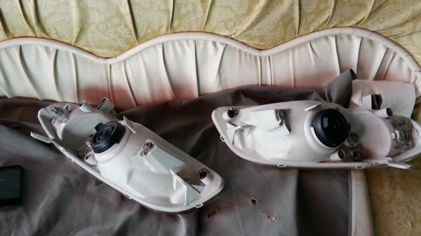 ไฟหน้าวีอส ปี03-05 ของแท้ถอด แยกขายเป็นข้าง